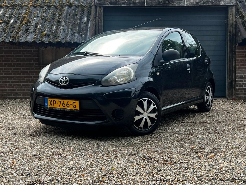 Toyota Aygo 1.0 VVTI, Netjes, Carplay, Koude airco, APK, Auto's, Toyota, Voorwielaandrijving, 4 stoelen, Handgeschakeld, Particulier