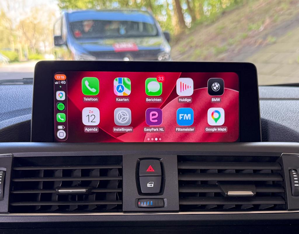 BMW 1-Serie 118i Parelmoer Wit, Apple Carplay, Groot scherm, Wit, Origineel Nederlands, 650 kg, Lichtsensor