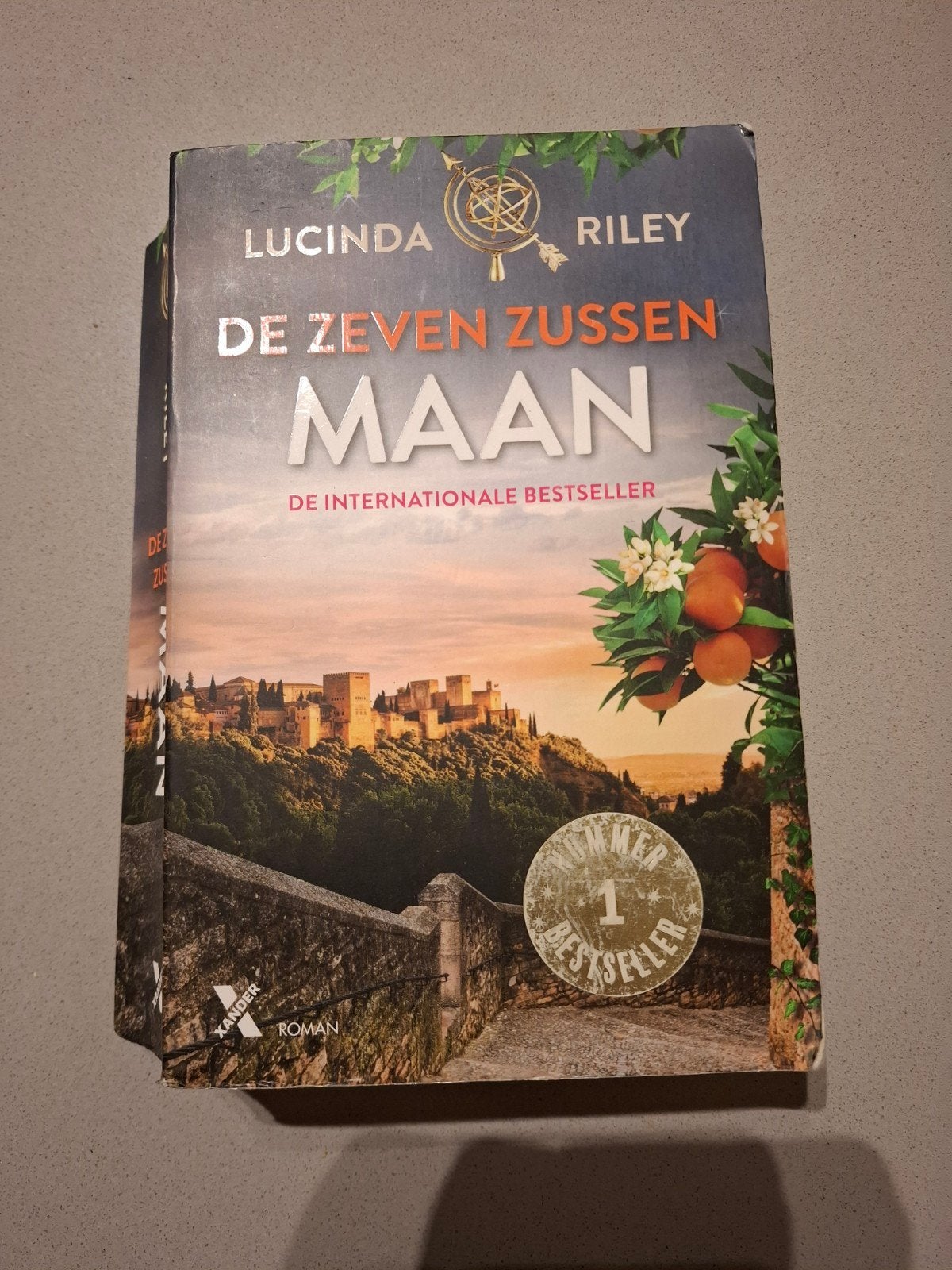 4 boeken van Lucinda Riley - De Zeven Zussen serie, Ophalen of Verzenden, Gelezen, Lucinda Riley, Nederland