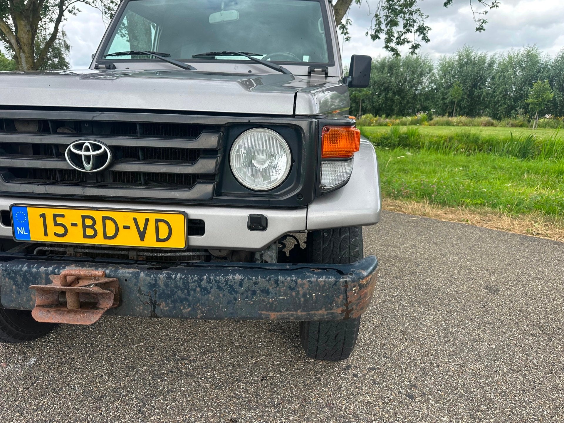 Toyota LandCruiser 70 4.2 LX Blind Van FRP|unieke km|nw apk, Auto's, Bestelauto's, Stof, Gebruikt, Zwart, 4164 cc