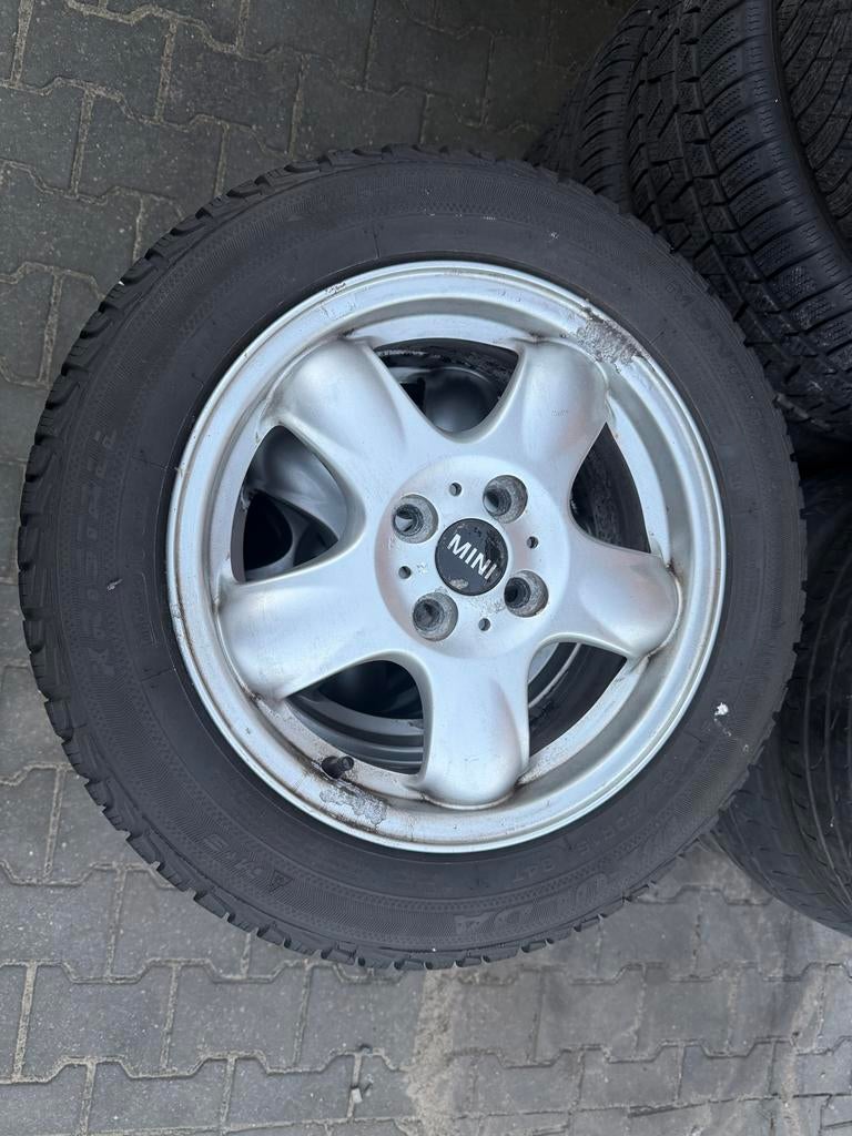Mini Cooper 15 inch velgen met Continental banden, Auto-onderdelen, Banden en Velgen, Gebruikt, 15 inch, 175 mm, Banden en Velgen