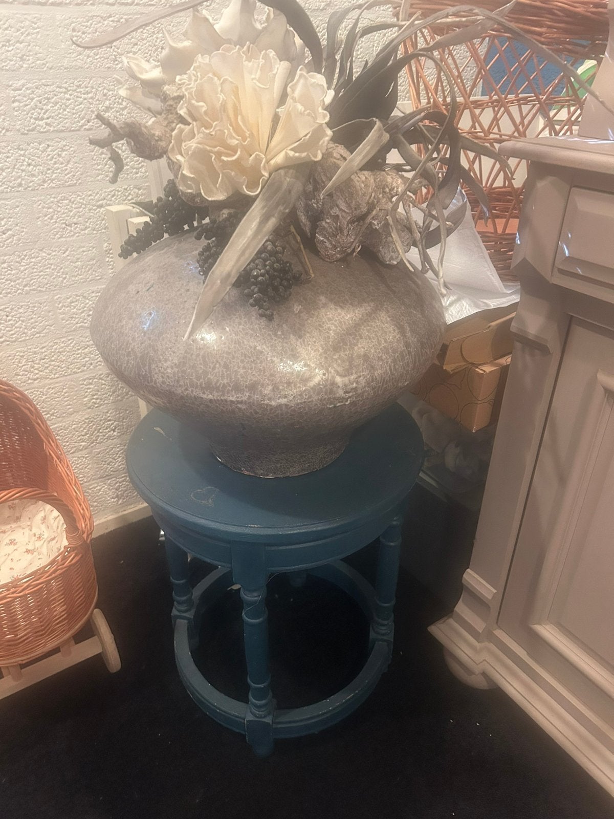 Tafeltje met vaas en bloemstuk, Antiek en Kunst, Ophalen