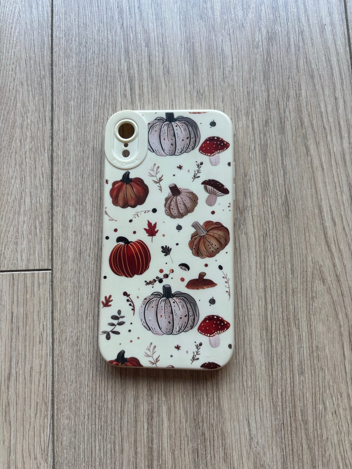 iPhone XR hoesje met pompoen en paddenstoel print, Telecommunicatie, Mobiele telefoons | Hoesjes en Frontjes | Apple iPhone, Gebruikt