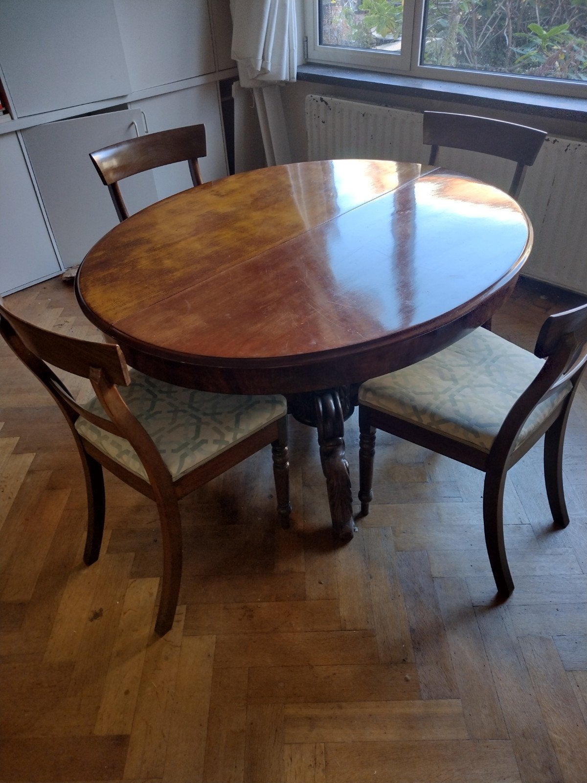 Antieke, Engelse, uitschuifbare eettafel; 4/6/8 persoons, Ophalen