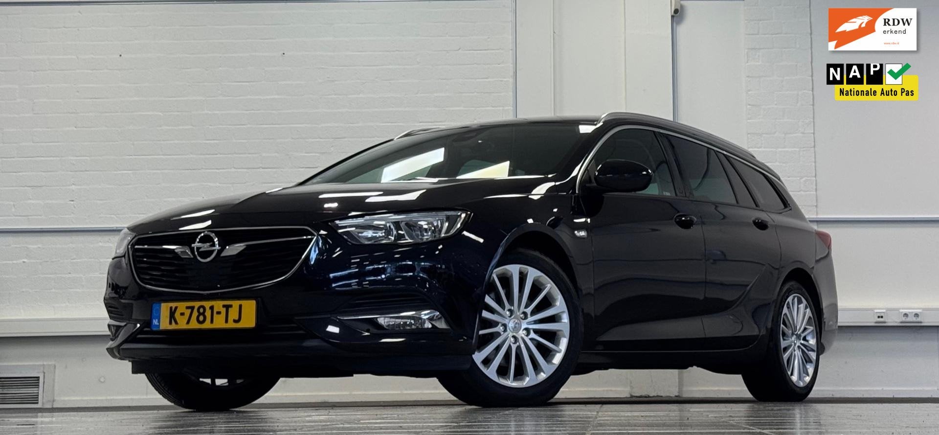 Opel Insignia Sports Tourer 1.5 Turbo Innovation PDC V+A Nav, Auto's, Voorwielaandrijving, Gebruikt, 4 cilinders, Blauw