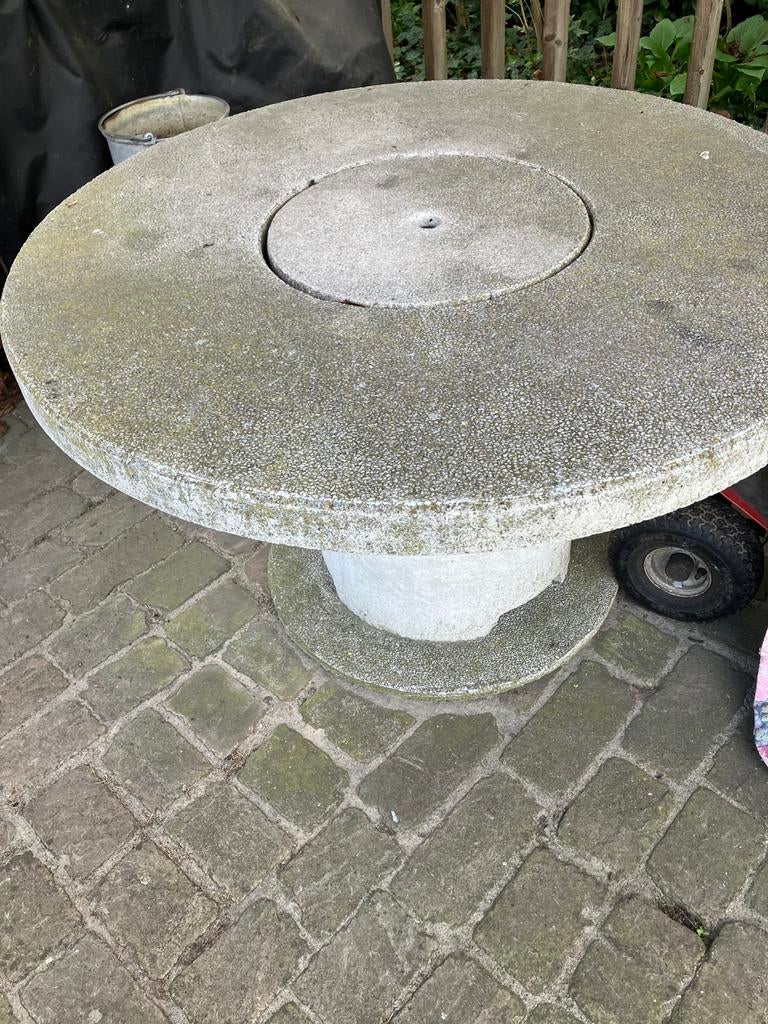 Betonnen tuintafel., Ophalen, Zo goed als nieuw, Rechthoekig, Overige materialen