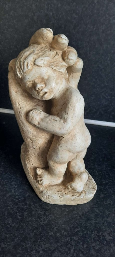 betonnen beeld hand met beschermende baby/engel, Ophalen of Verzenden, Gebruikt, Beton, Overige typen