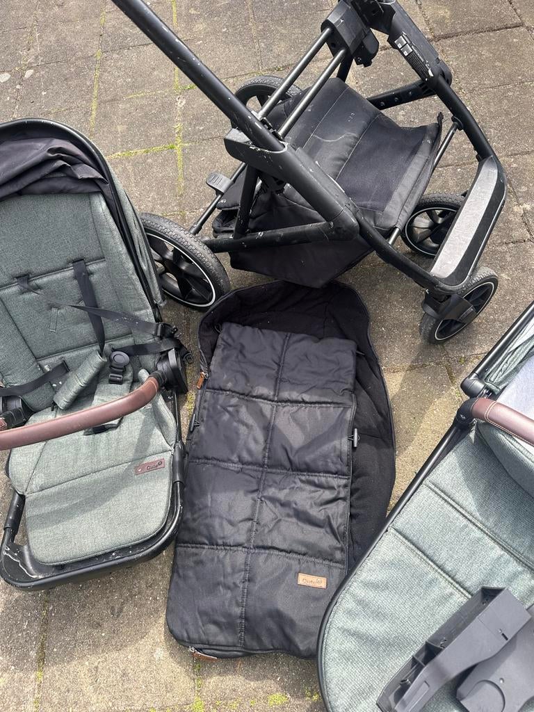 Quinny kinderwagen met reiswieg en adapters, Kinderen en Baby's, Kinderwagens en Combinaties, Gebruikt, Combiwagen, Met autostoeltje