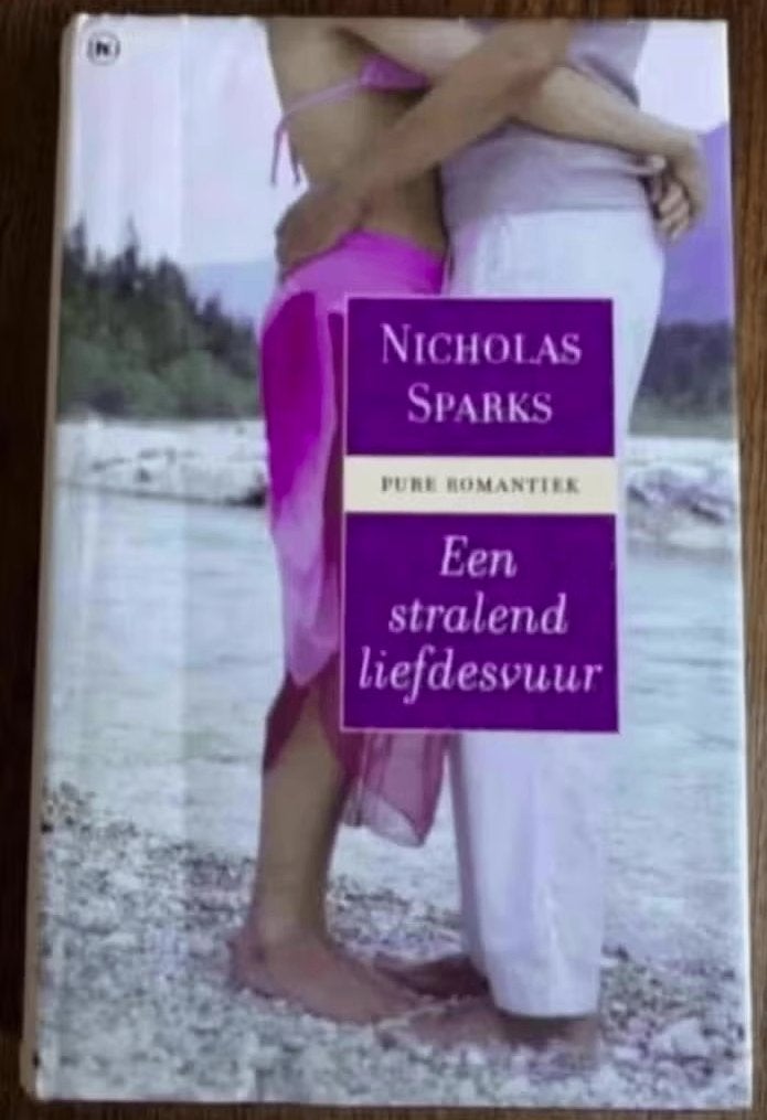 Een stralend liefdesvuur; Nicholas Sparks; 9789044317534, Ophalen of Verzenden, Zo goed als nieuw