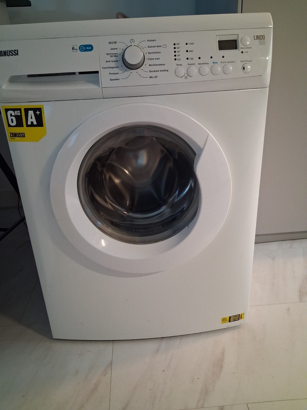 nette goed werkende zanussi wasmachine 6 kg, Witgoed en Apparatuur, Ophalen, Zo goed als nieuw, 85 tot 90 cm, 1200 tot 1600 toeren