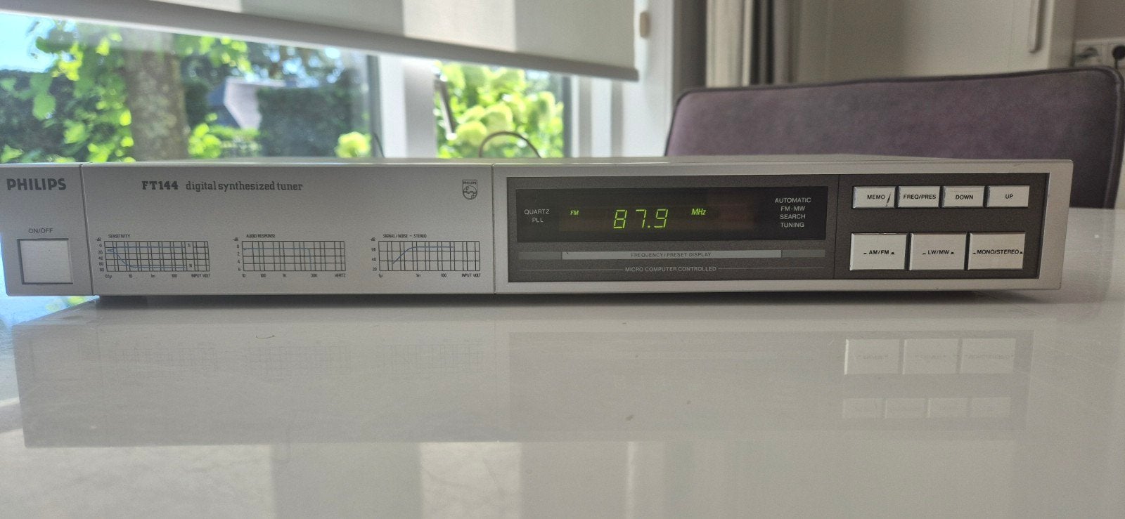 Philips FT144 digitale gesynthetiseerde tuner, Ophalen of Verzenden, Gebruikt, Analoog