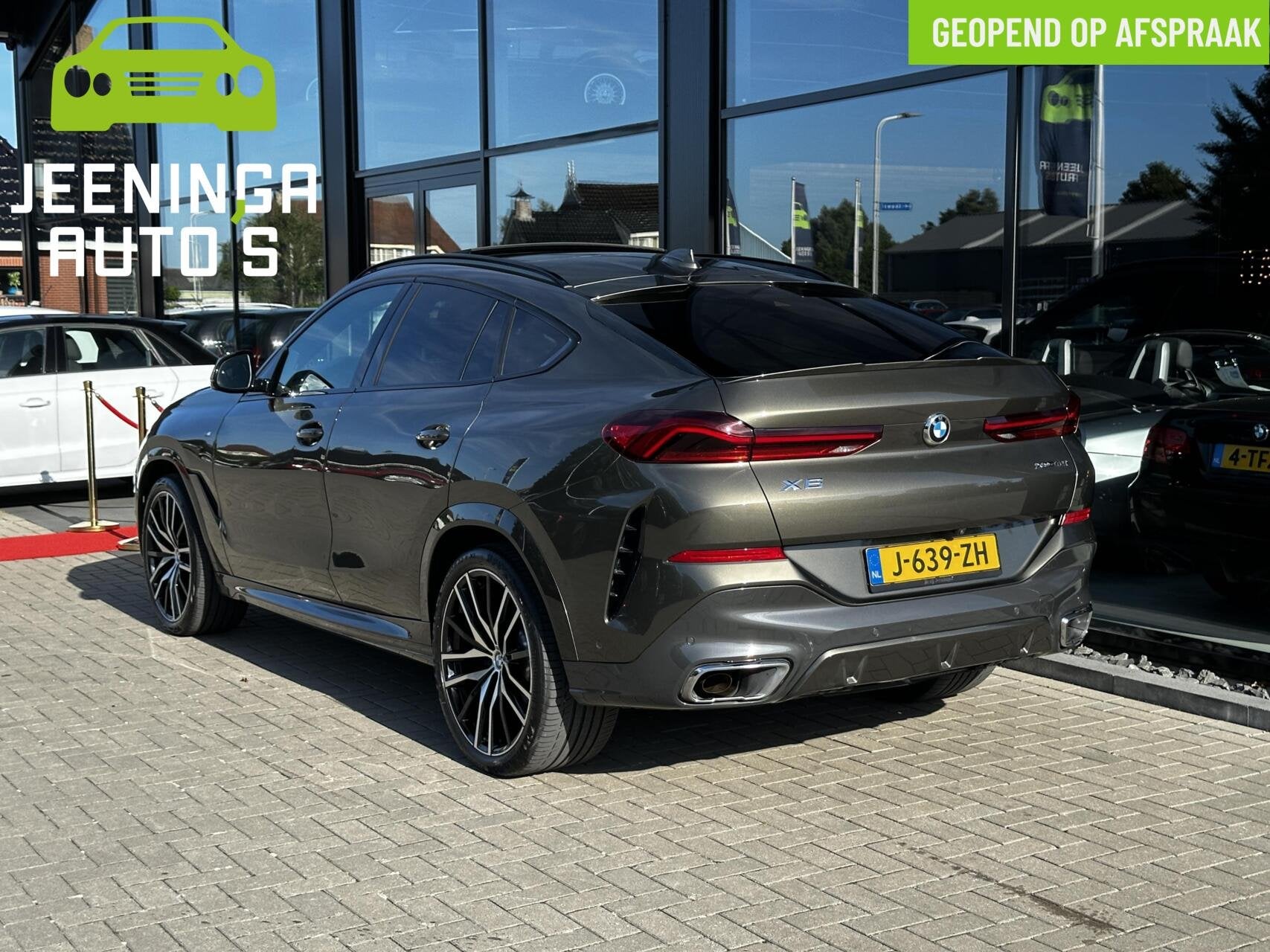 BMW X6 xDrive40i High Executive | HUD | Laser | M sport|Pano, Auto's, BMW, Gebruikt, Automatische klimaatregeling, 340 pk, Bedrijf