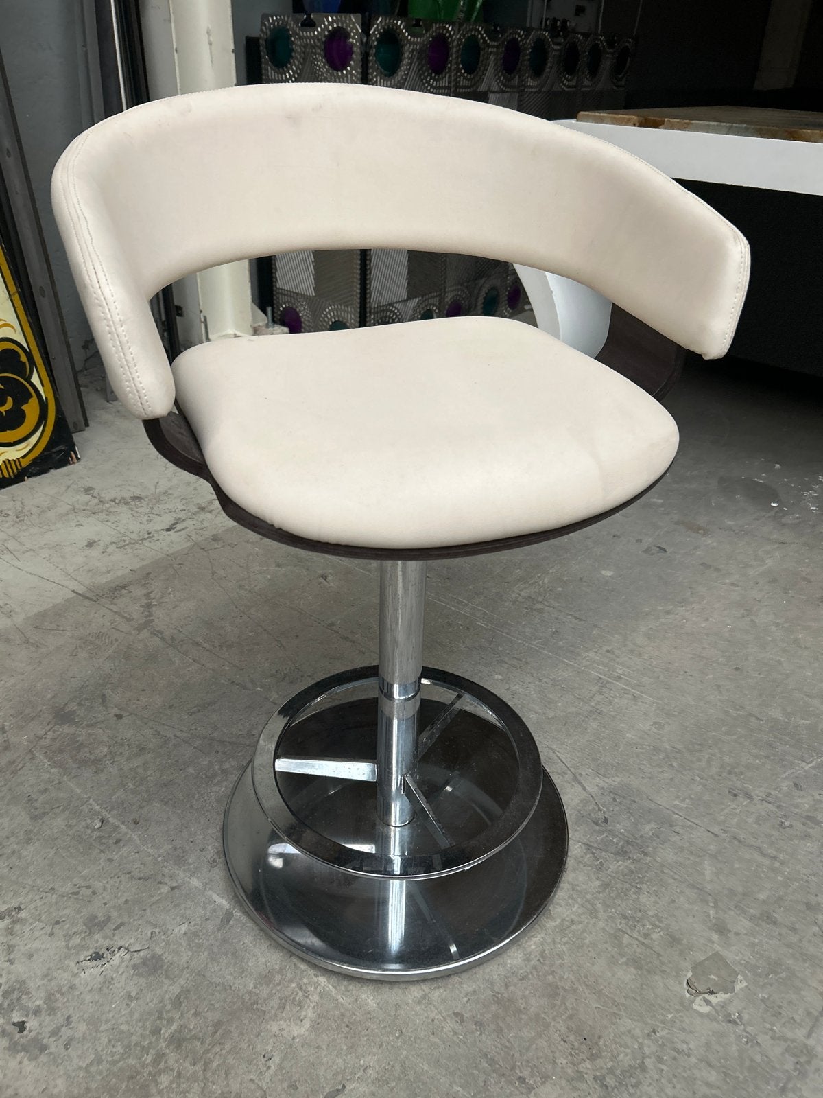 Vintage Holland Casino Barkruk - Perfect Zitcomfort, Ophalen, Gebruikt, Met voetsteun, Leer