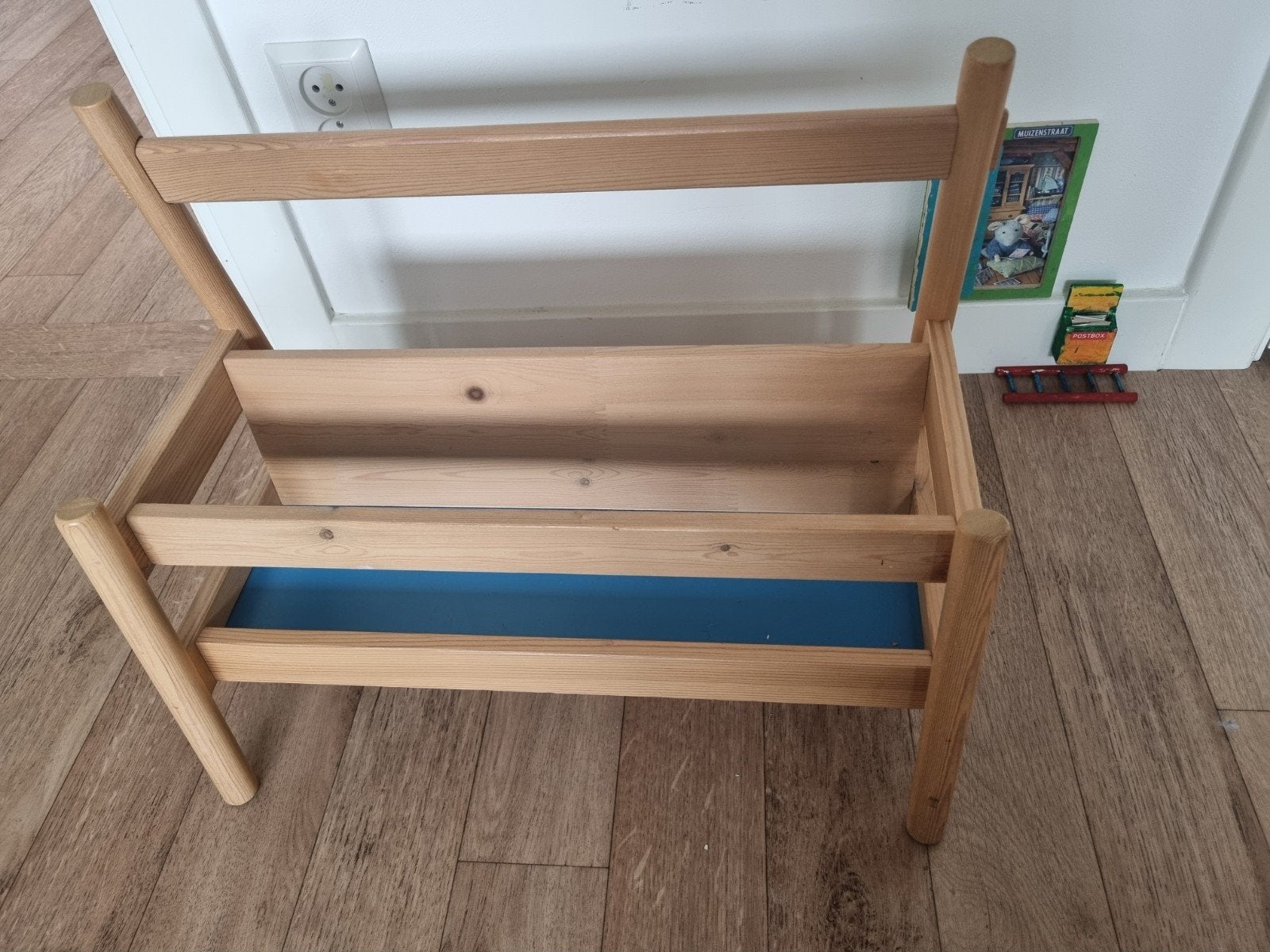 Ikea Flisat boekenstandaard, Ophalen