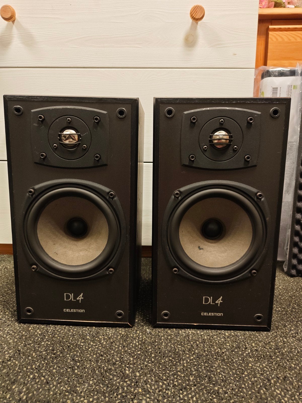 Celestion DL4 Series Two – Set HiFi Speakers