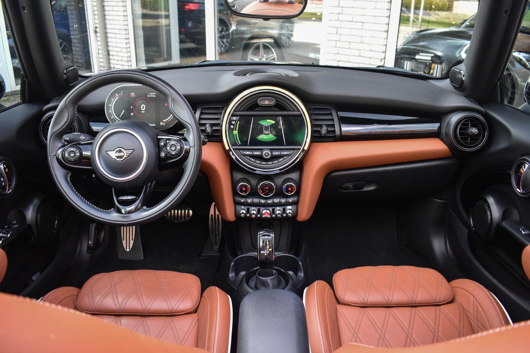 MINI Cabrio 1.5 Cooper Aut. JCW Pack Leder Navi Pro Apple Ha, Dealer onderhouden, 136 pk, Gebruikt, Euro 6