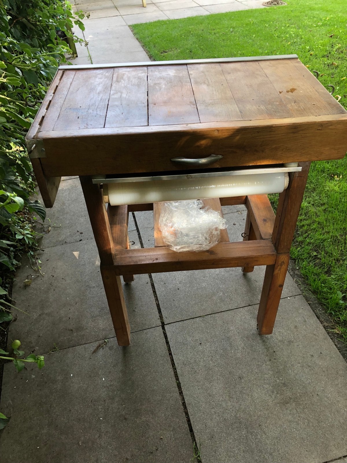 Robuuste houten hakblok slager keukentafel met opbergruimte, Ophalen
