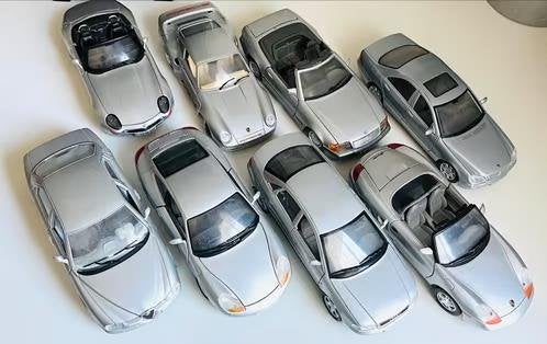 5 zilverkleurige modelauto’s schaal 1:24, Ophalen of Verzenden, Zo goed als nieuw, Auto