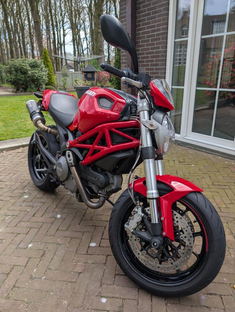 Ducati Monster 796abs, topstaat en compleet met extra's, Motoren, Motoren | Ducati, 2 cilinders, Motorrijbewijs A, Gebruikt, Particulier