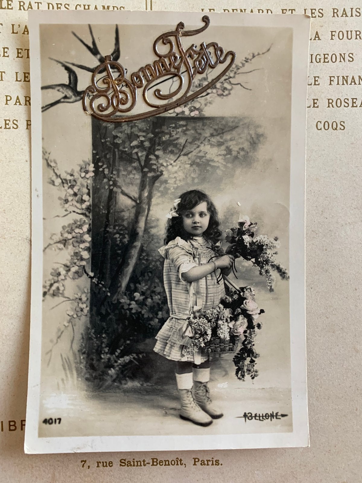 Bonne Fête - meisje met seringen (VD), Ophalen of Verzenden, Voor 1920, Gelopen, Kinderen