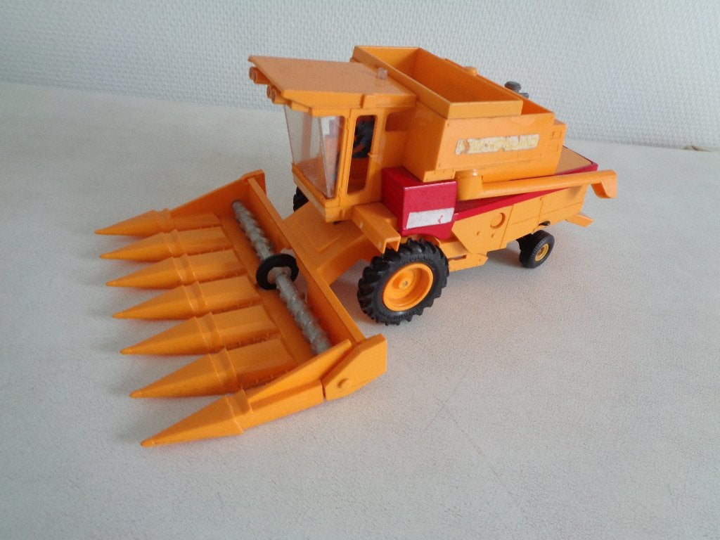 Britains New Holland maaidorser., Hobby en Vrije tijd, Ophalen of Verzenden, Gebruikt, Tractor of Landbouw, Britains