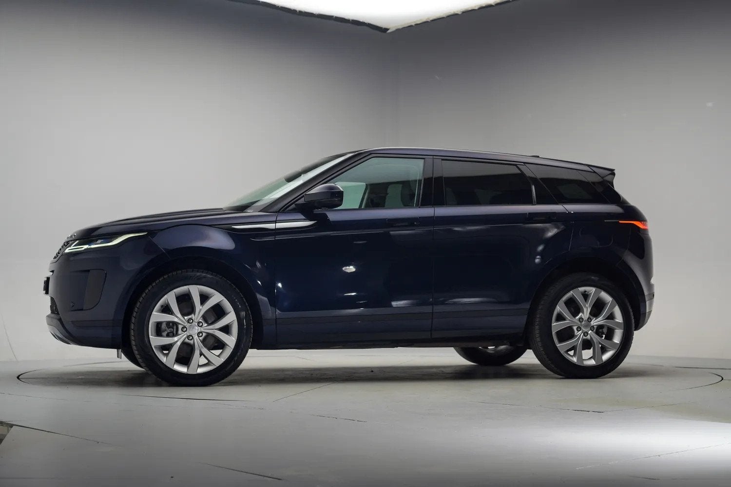 Land Rover Range Rover Evoque 1.5 P300e AWD SE Aut. [ Camera, Auto's, Automaat, 309 pk, Leder, Vierwielaandrijving