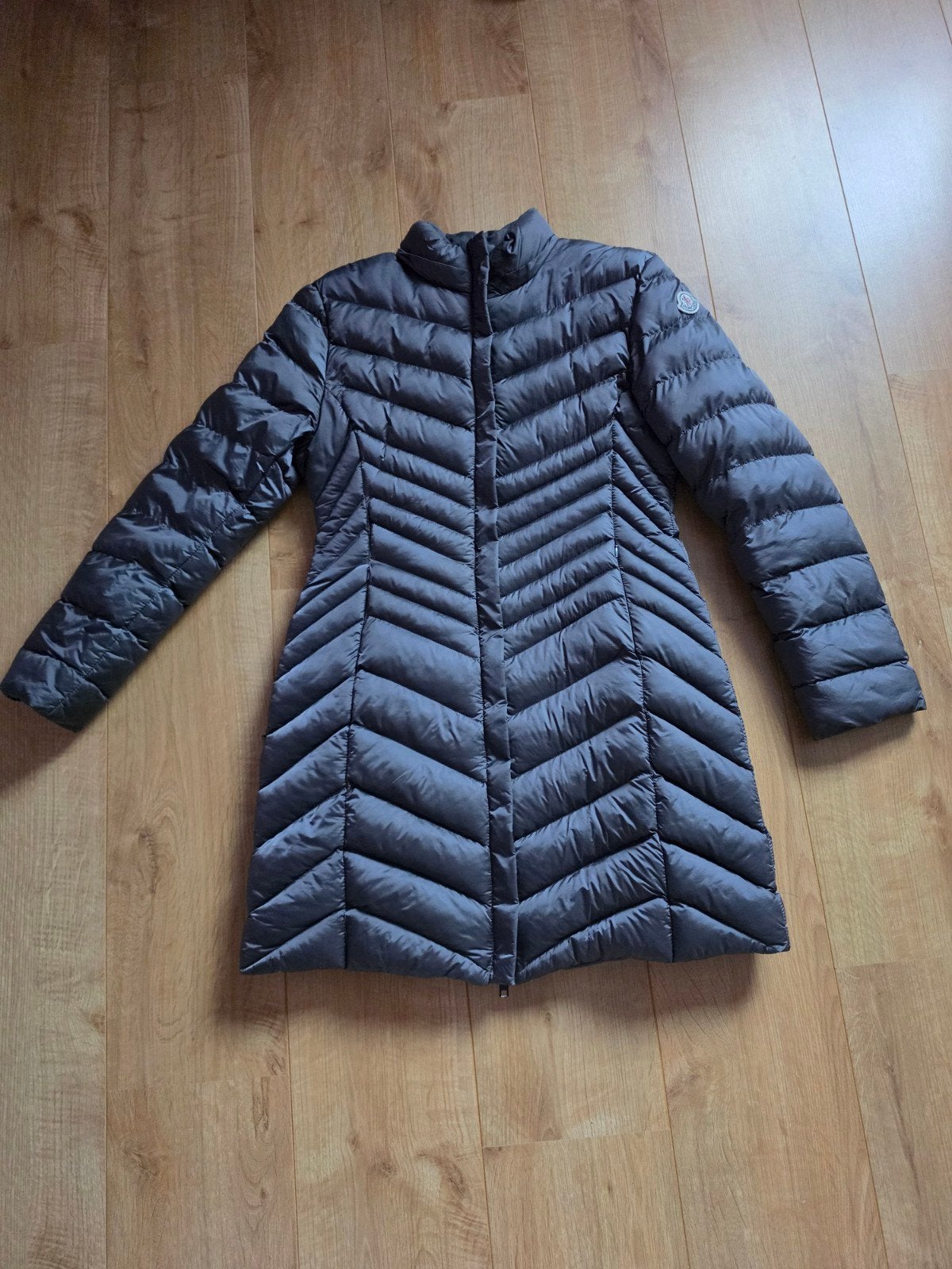Moncler Cluny lange donsjas dames maat 3 donkergrijs, Moncler, Maat 42/44 (L), Ophalen of Verzenden, Zo goed als nieuw