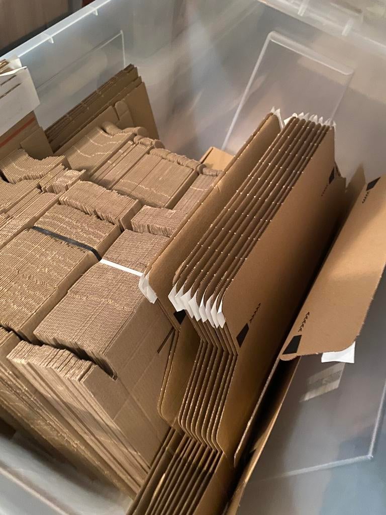 Brievenbus doosjes en papieren sluitzakjes, Doe-het-zelf en Verbouw, Kratten en Dozen, Ophalen, Doos, Minder dan 50 cm, Zo goed als nieuw
