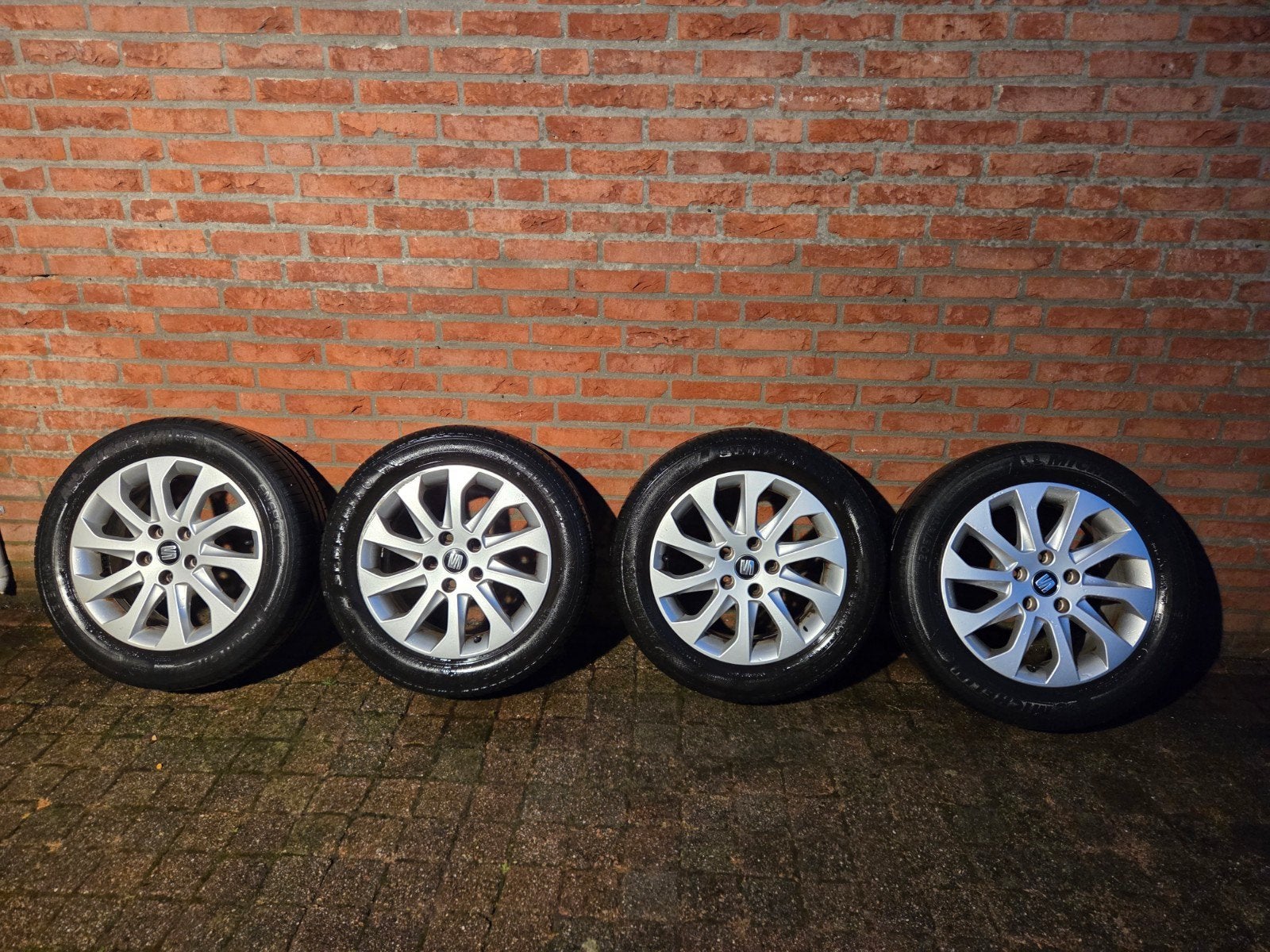 Mooie orginele 16 inch licht metalen velgen 205/55/16, Auto-onderdelen, Banden en Velgen, Ophalen, 16 inch, Banden en Velgen, 205 mm