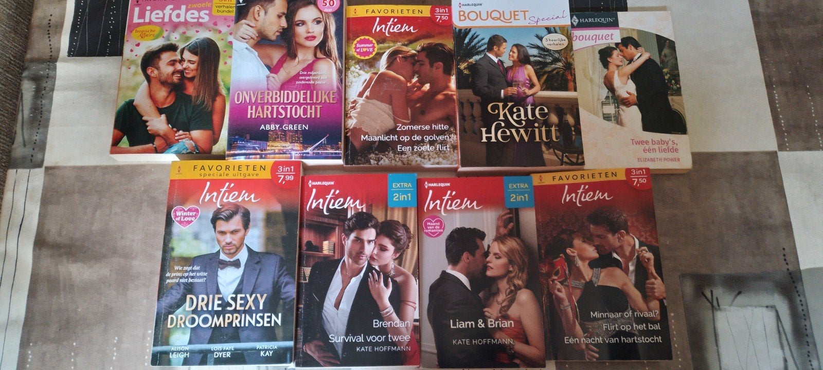 Romannetjes - Diverse Harlequin en Intiem boeken, Ophalen, Gelezen, Diverse auteurs, Nederland