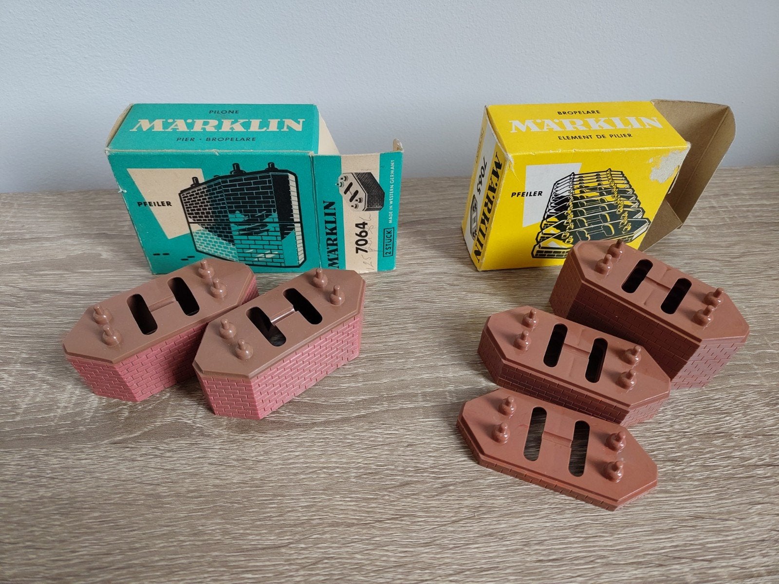 Märklin 7064 7065 pijlers voor metalen bruggen, Ophalen of Verzenden, Wisselstroom, Brug, Tunnel of Gebouw, Märklin