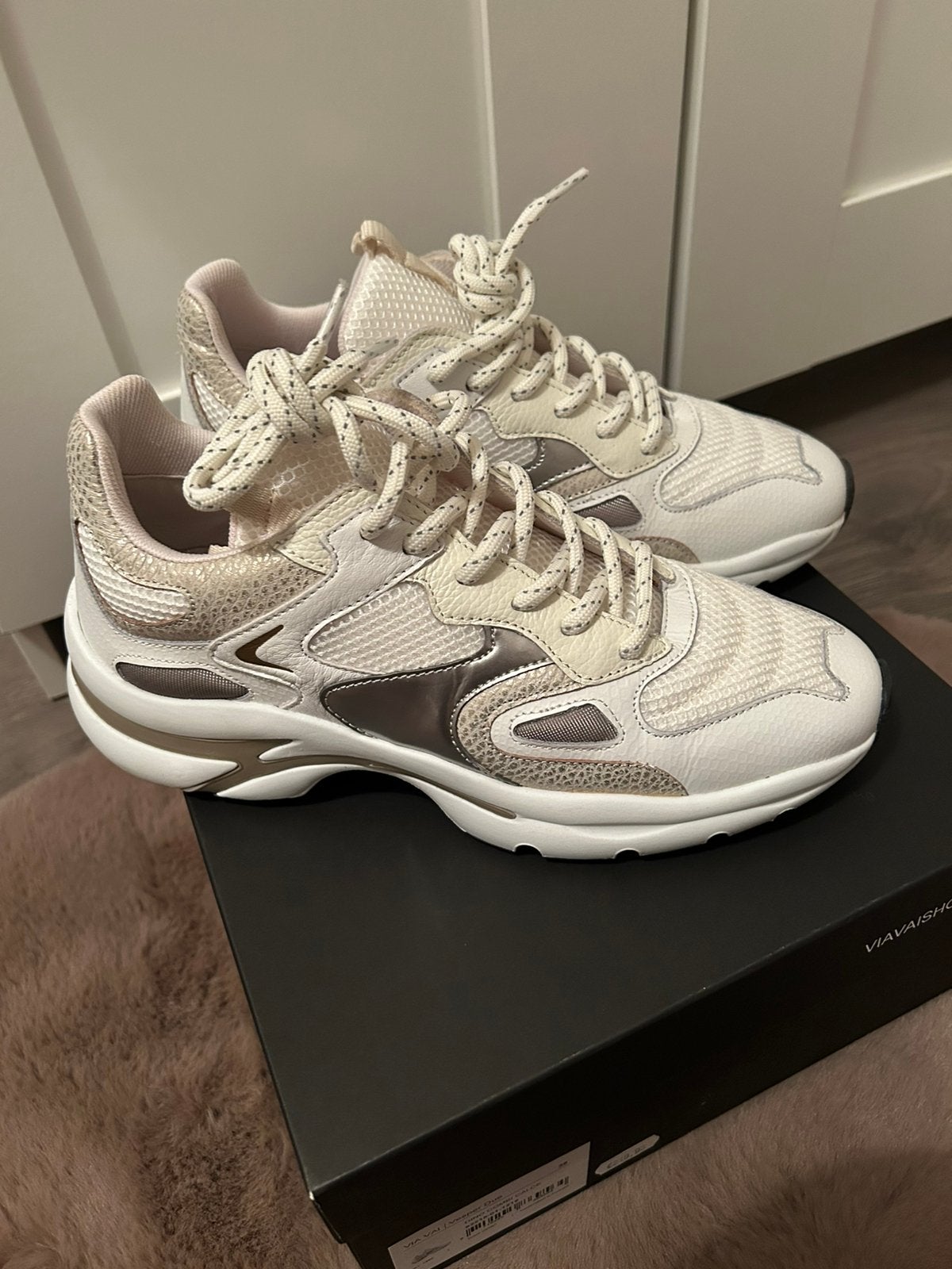 Nieuwe via vai sneakers maat 38, Ophalen of Verzenden, Zo goed als nieuw, Wit, Sneakers of Gympen