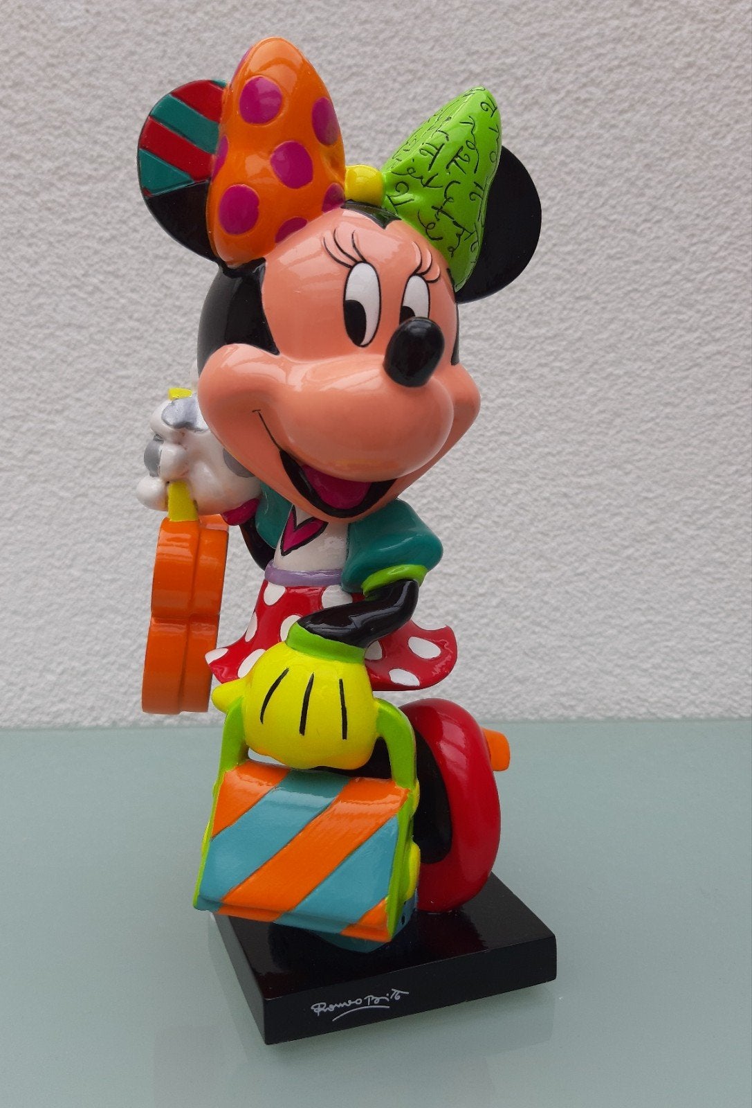 Romero Britto Minnie Mouse Shopping Fashionista, Verzamelen, Ophalen of Verzenden, Overige figuren, Nieuw, Beeldje of Figuurtje