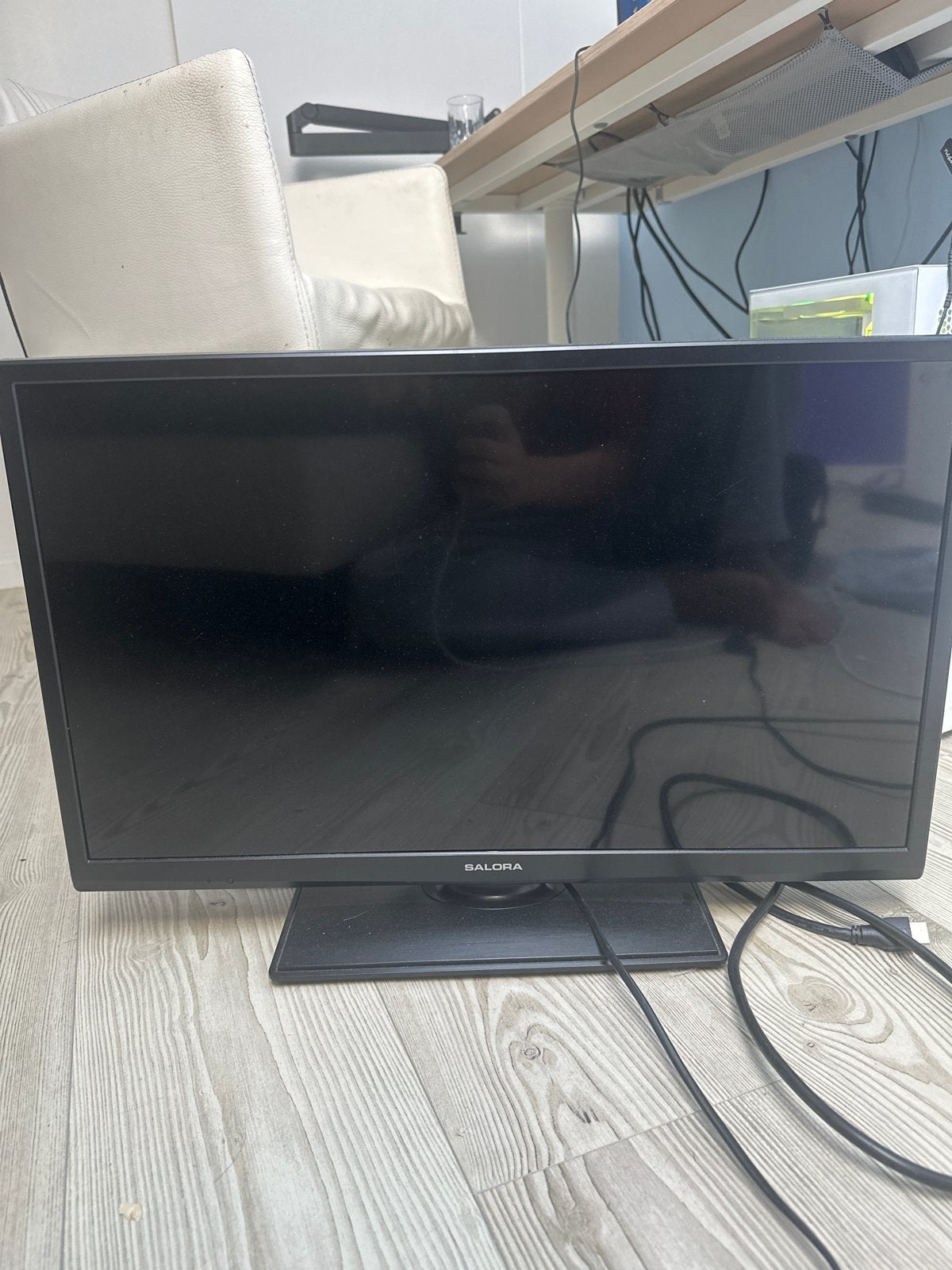 Salora monitor in goede staat, Ophalen