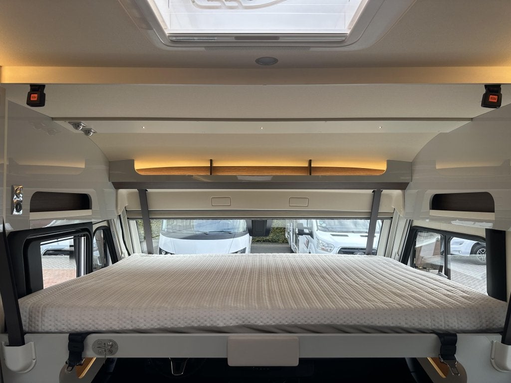 Foto 10 van Bürstner Elegance 910 G E&P Mercedes ALDE A