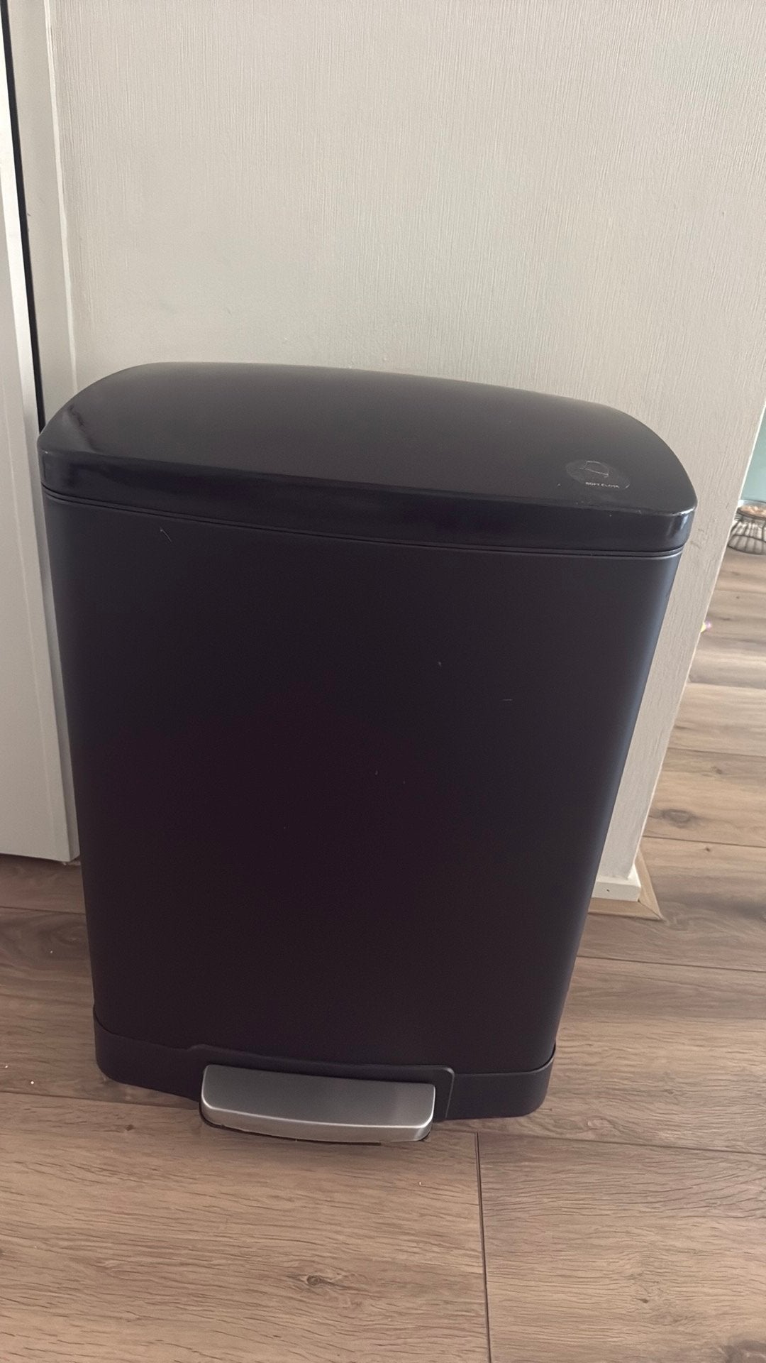 Prullenbak zwart | kwamtum | 40 l, Ophalen, 50 – 75, Met pedaal, 40 liter of meer