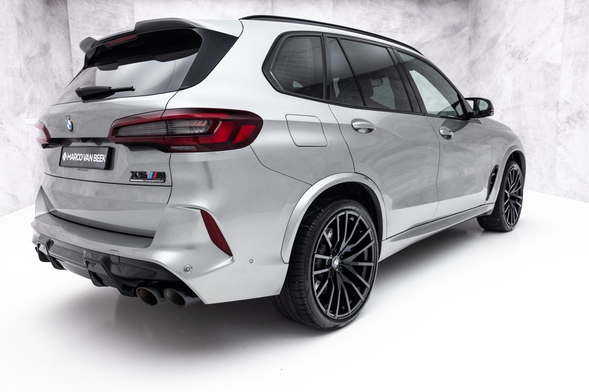 BMW X5 M Competition 625 PK | Pano Sky Lounge | Bowers & Wil, Automaat, 12 maanden, Gebruikt, 4395 cc