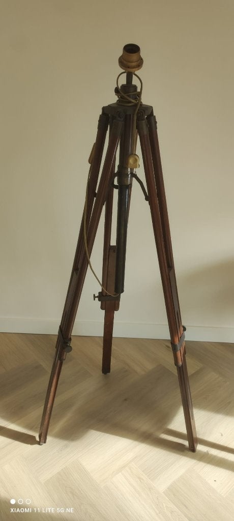 Vintage houten statief lamp - uniek design, Ophalen, Gebruikt, 100 tot 150 cm, E27 (groot)