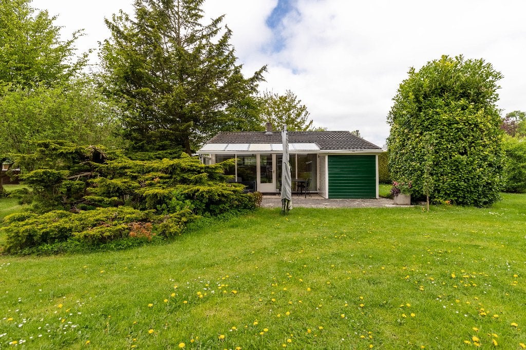 Vakantiehuisje in het groen, In bos, Airconditioning, 2 slaapkamers, Recreatiepark