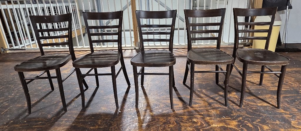 5 stuks nostalgische houten stoelen, Huis en Inrichting, Ophalen, Gebruikt, Bruin, Nostalgisch