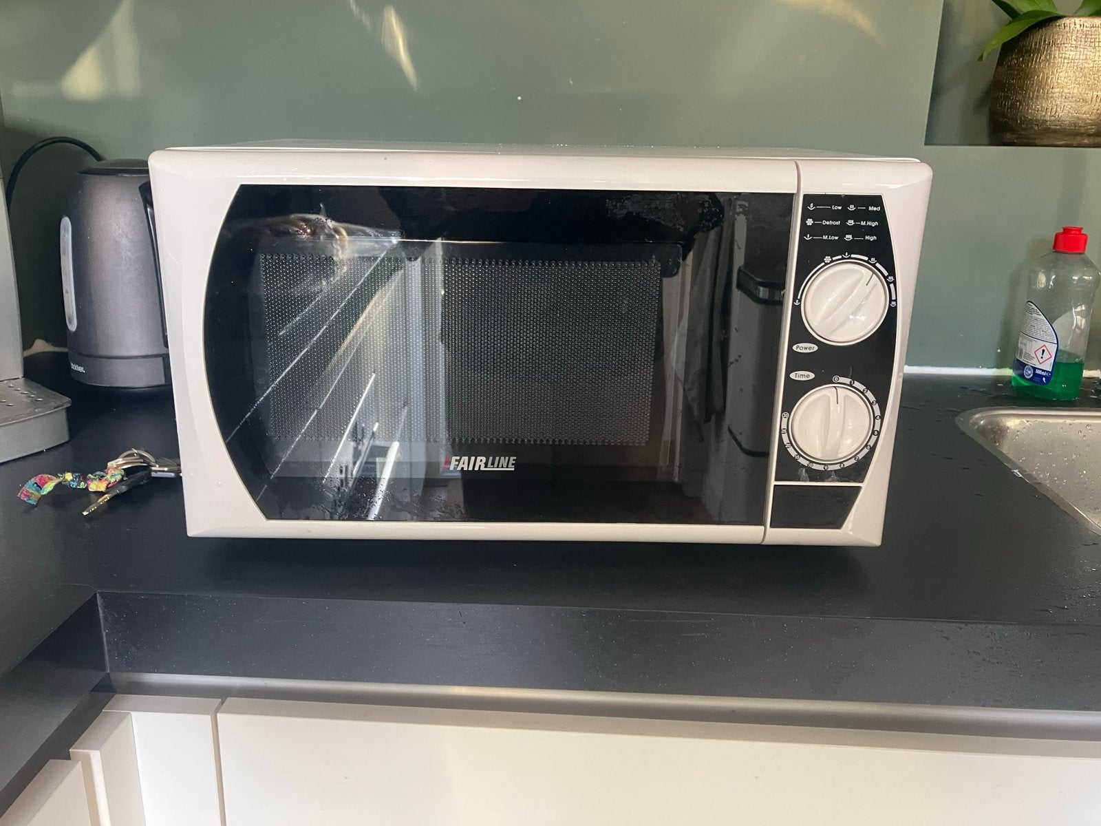 Fairline Magnetron - Wit, zo goed als nieuw, Witgoed en Apparatuur, Magnetrons, Gebruikt, Vrijstaand, Magnetron, 45 tot 60 cm