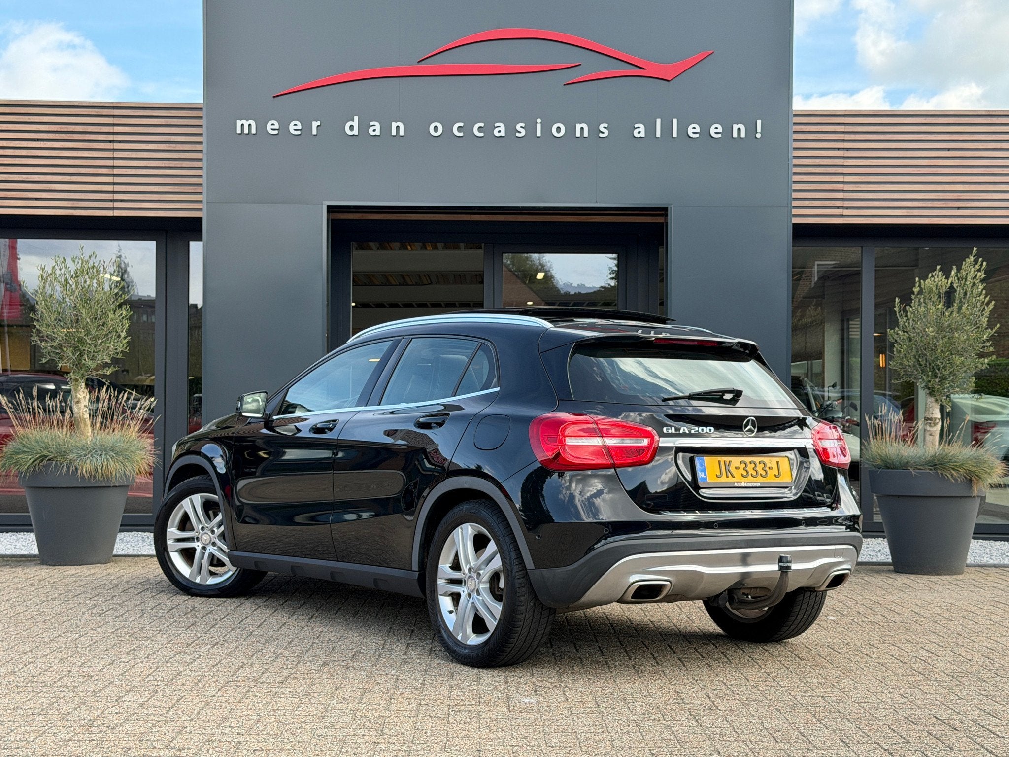 Mercedes-Benz GLA GLA 200 Ambition | Pano | Trekhaak | Cruis, Auto's, Automaat, Gebruikt, Euro 6, 715 kg