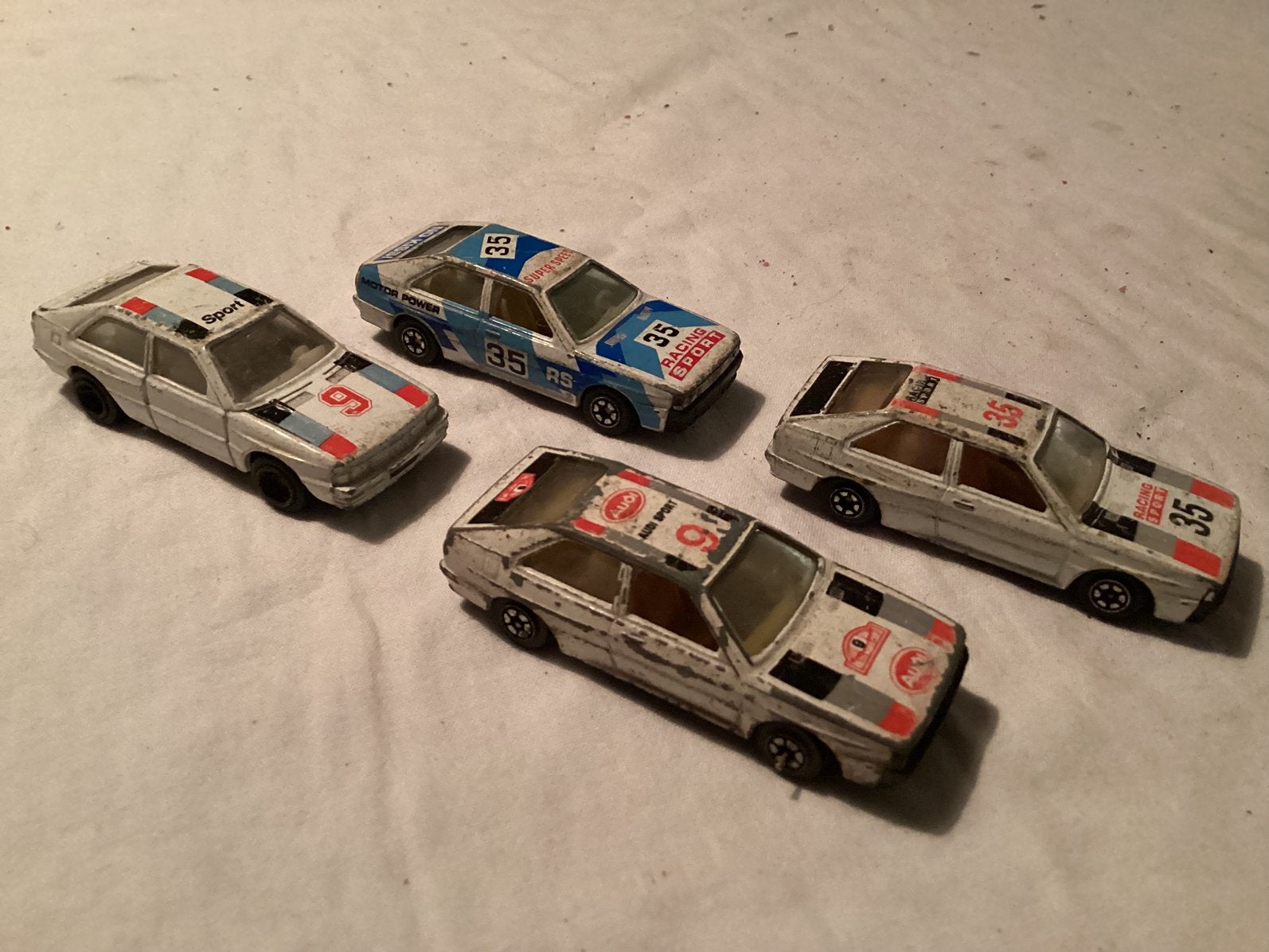 4x Audi Quattro 1:64, Ophalen of Verzenden, Gebruikt, Auto