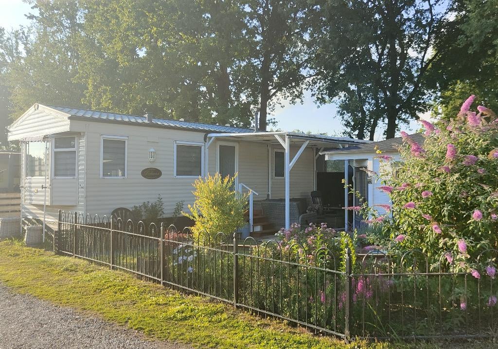Stacaravan huren Twente (Diepenheim) 4p rustige camping, Vakantie, Vakantiehuizen | Nederland, 2 slaapkamers, Overijssel, Landelijk