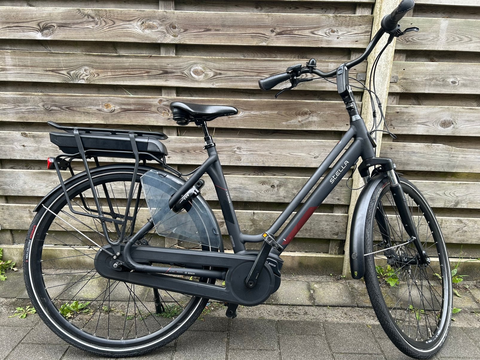 Stella Vicenza middenmotor elektrische fiets zwart rood, 51 tot 55 cm, Ophalen, Zo goed als nieuw, Overige merken