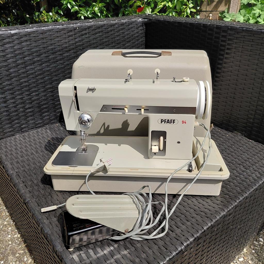 Pfaff 94 naaimachine in koffer, Ophalen, Gebruikt, Naaimachine, Pfaff