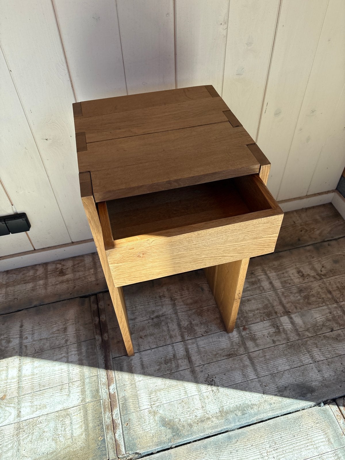Massief teak houten bijzettafel/ gangkastje met lade, Huis en Inrichting, Ophalen, Minder dan 55 cm, Zo goed als nieuw, 60 cm of meer