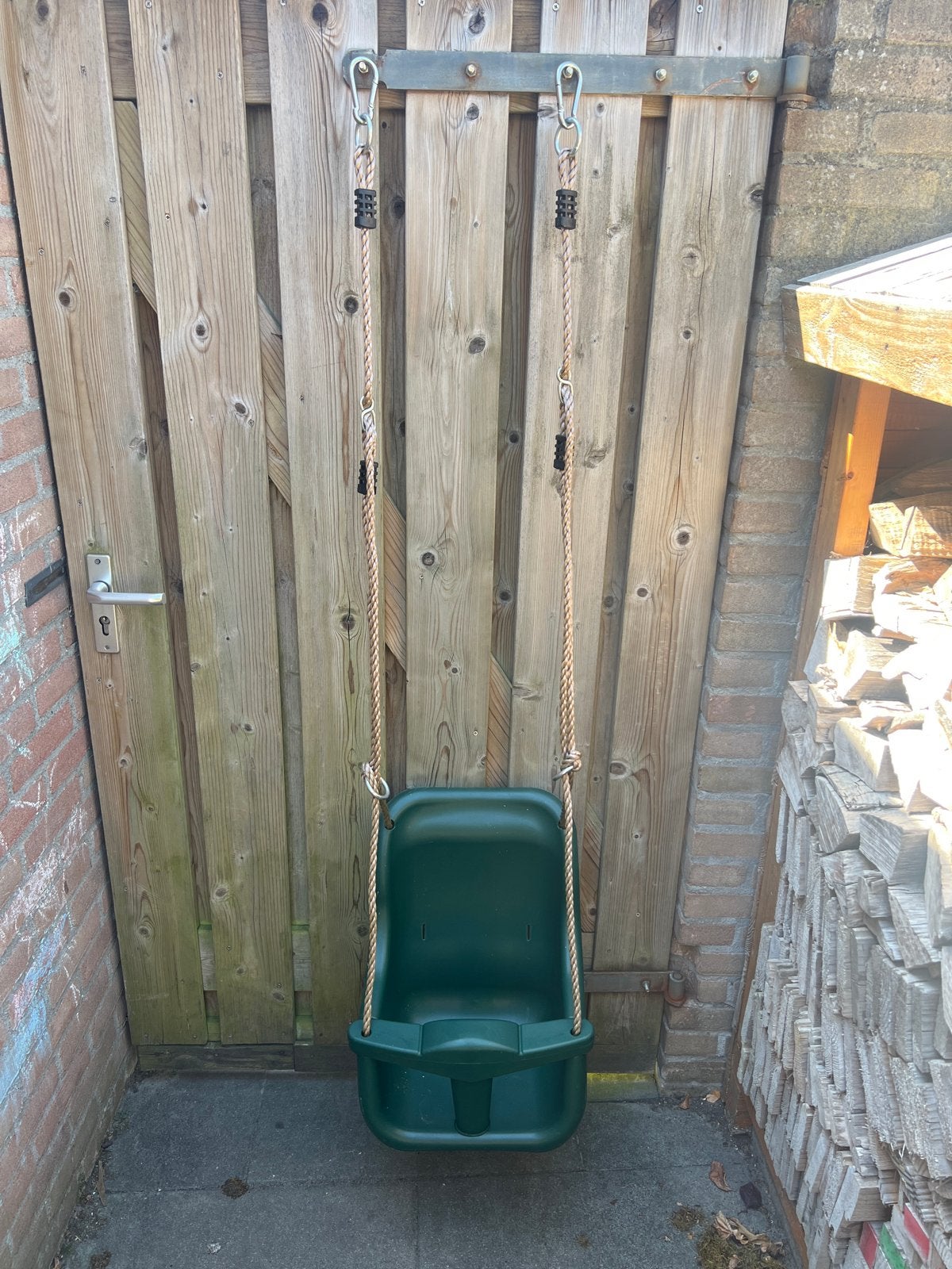 Groene babyschommel met touwen en haken, Ophalen, Gebruikt, Schommel