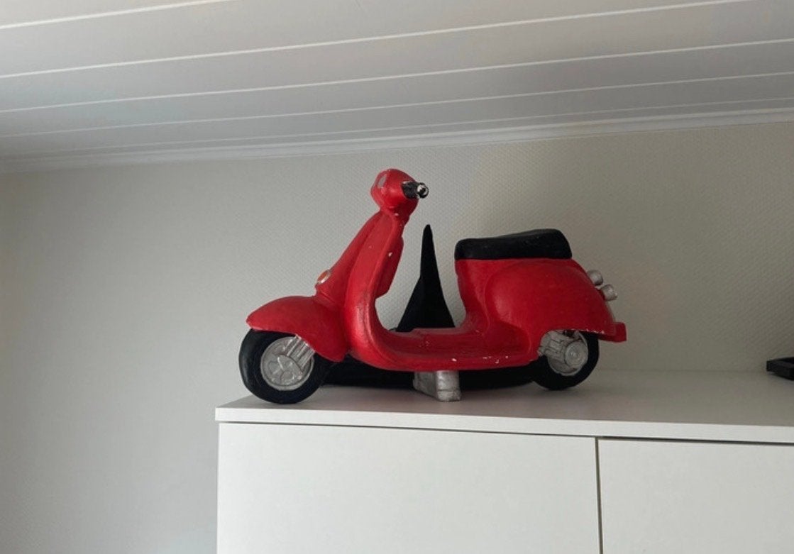 Decoratieve rode scooter - Vintage stijl, Overige merken, Gebruikt, Ophalen of Verzenden, Groter dan 1:32