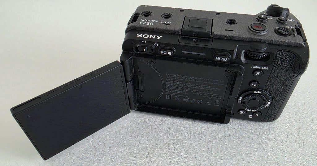 Foto 9 van Sony FX30 Cinema Line + XLR-H1 + Hähnel ProCube2 –Nieuwstaat